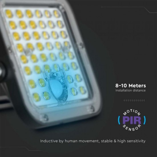 Proiector LED 30W corp negru cu senzor PIR si panou solar baterie LiFePO4 6.4V 6000mA inlocuibila si control inteligent cu telecomanda IP65