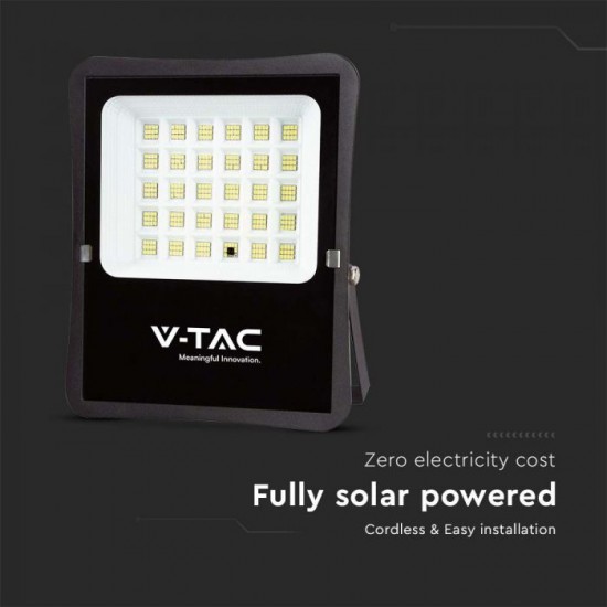 Proiector LED 20W corp negru cu panou solar 300W si telecomanda cu functii multiple IP65