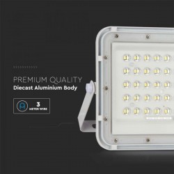 Proiector LED 6W corp alb cu panou solar 40W baterie fast charge inlocuibila si control inteligent cu telecomanda IP65