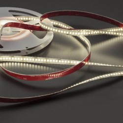 Banda LED de exterior XRIBO 18W/m 192 LED-uri 24Vdc lumina neutra IP66 rola 5ml