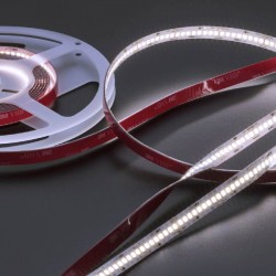 Banda LED de exterior XRIBO 22W/m 240 LED-uri 24Vdc lumina rece IP66 rola 5ml